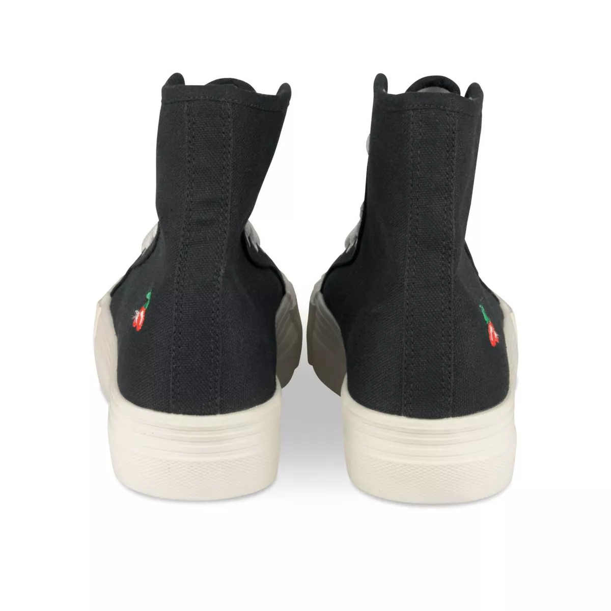 Des baskets outlet noires