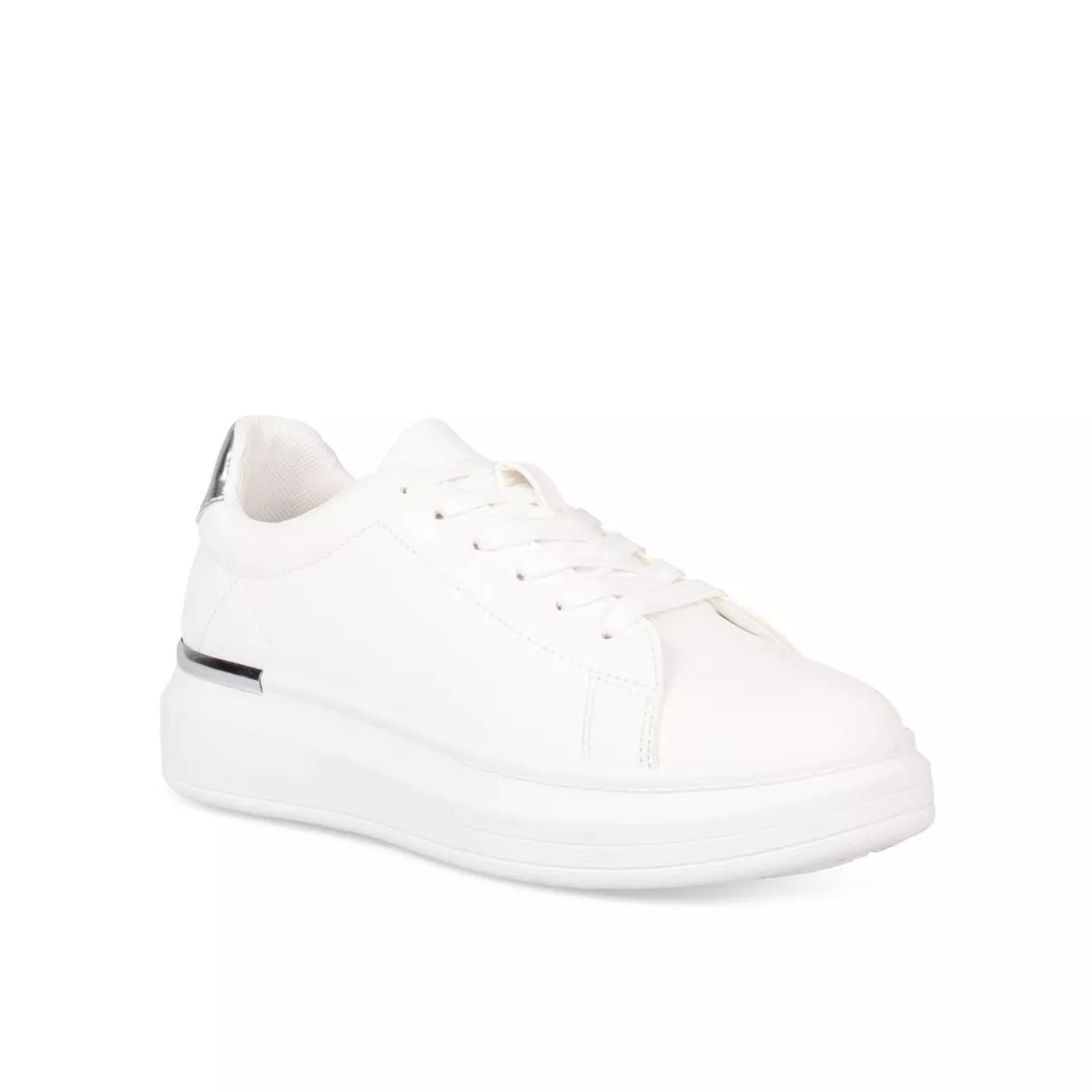 Basket chez online chaussea