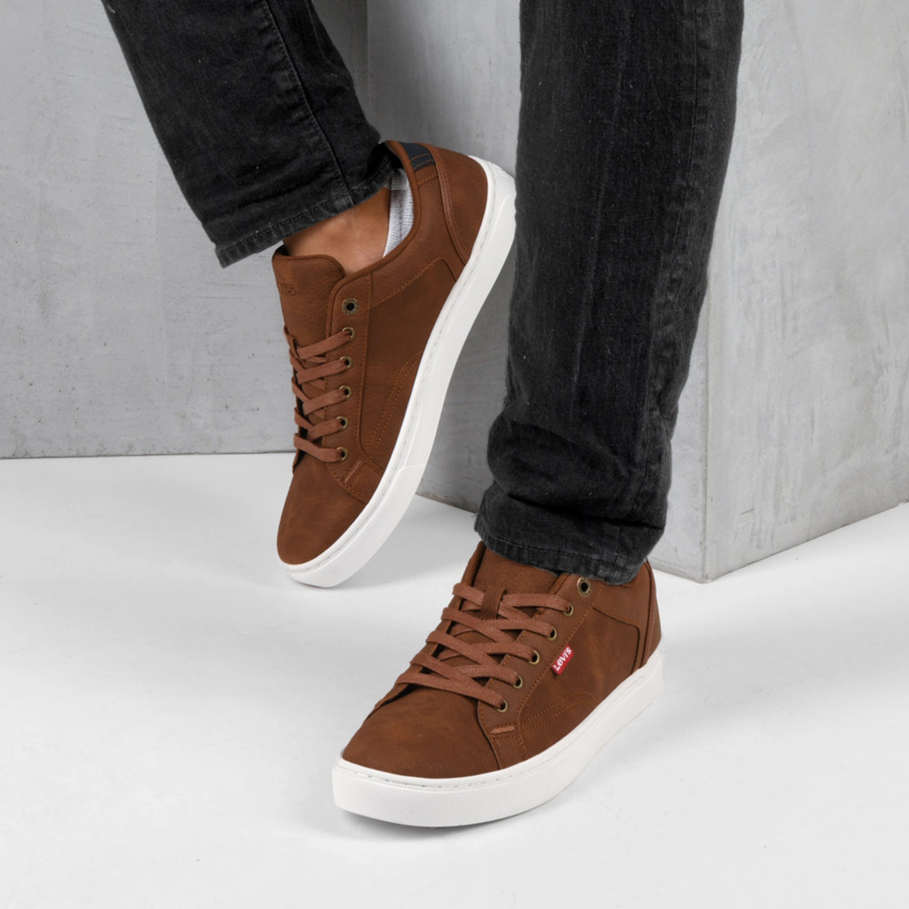 Sneakers BROWN Men pattern Plain Laces LEVIS