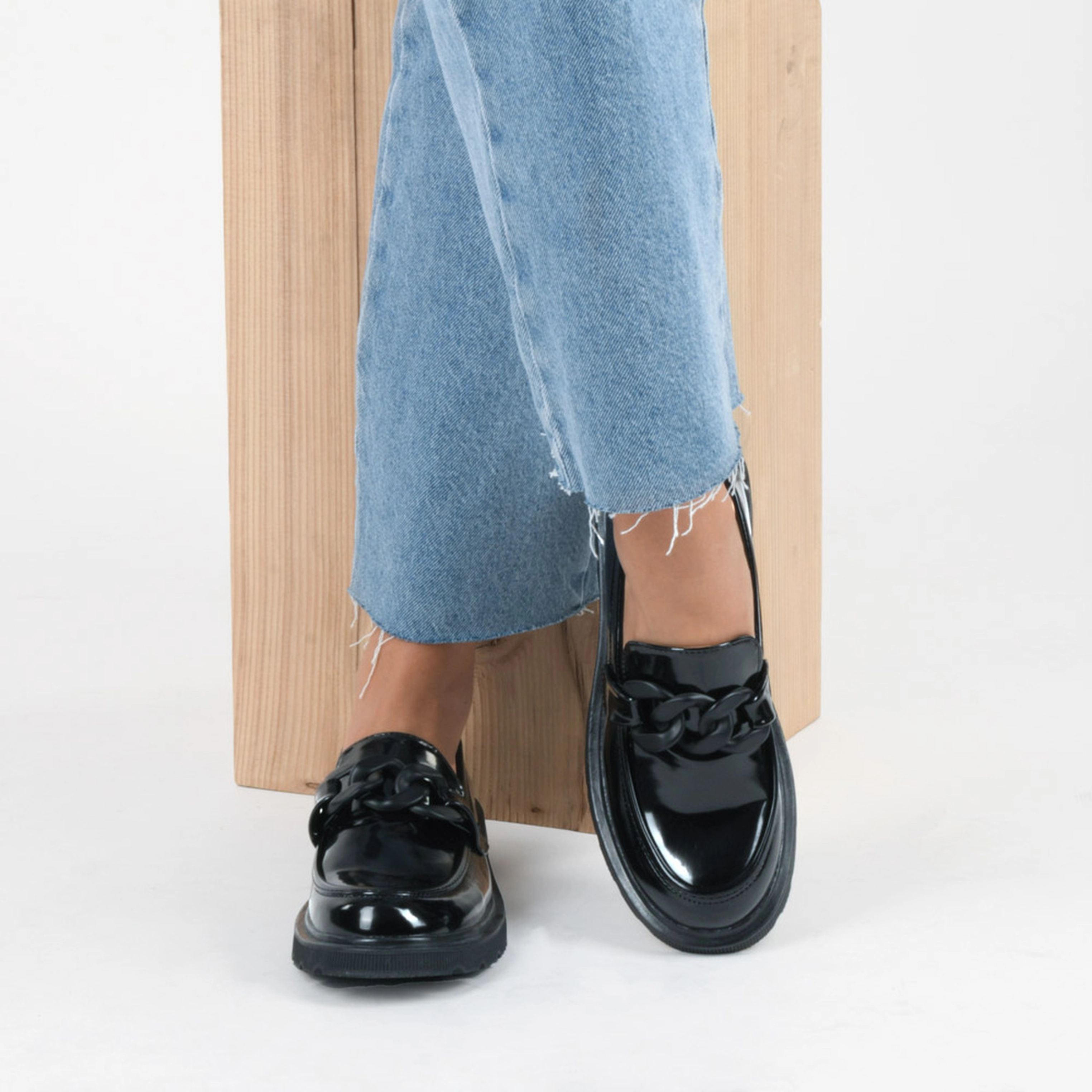 Chaussea slip on deals